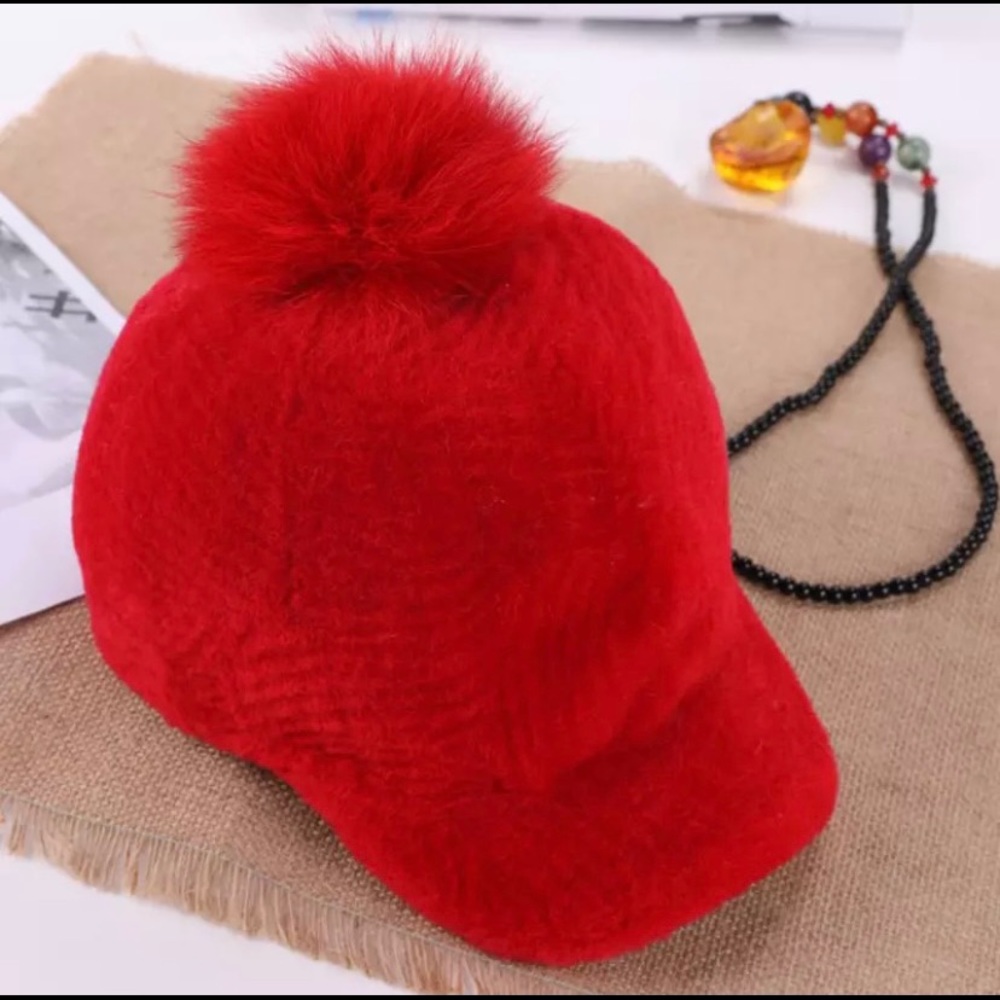 RED WINTER CAP POMPOM HAT